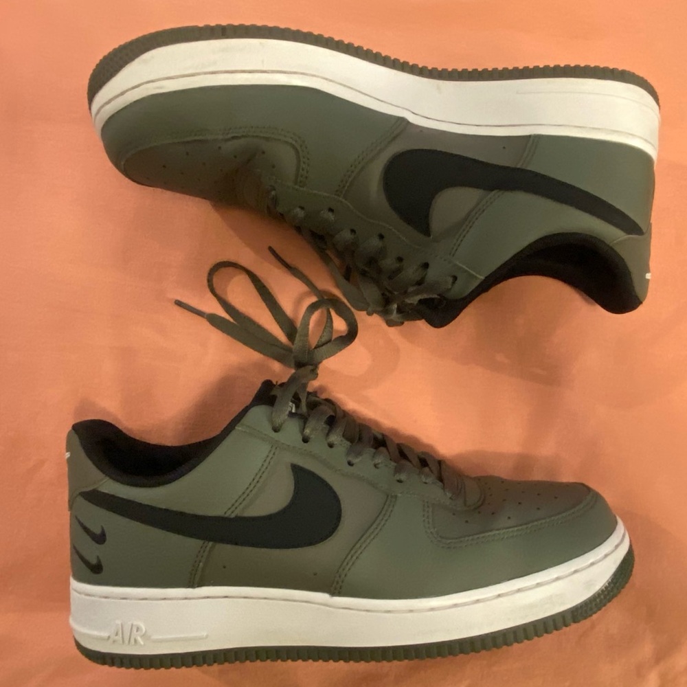 Air Force 1 
Nike
AF-1